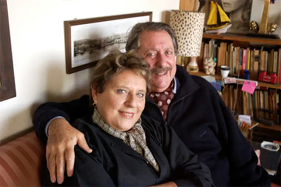 Adela con su compa&ntilde;ero de vida