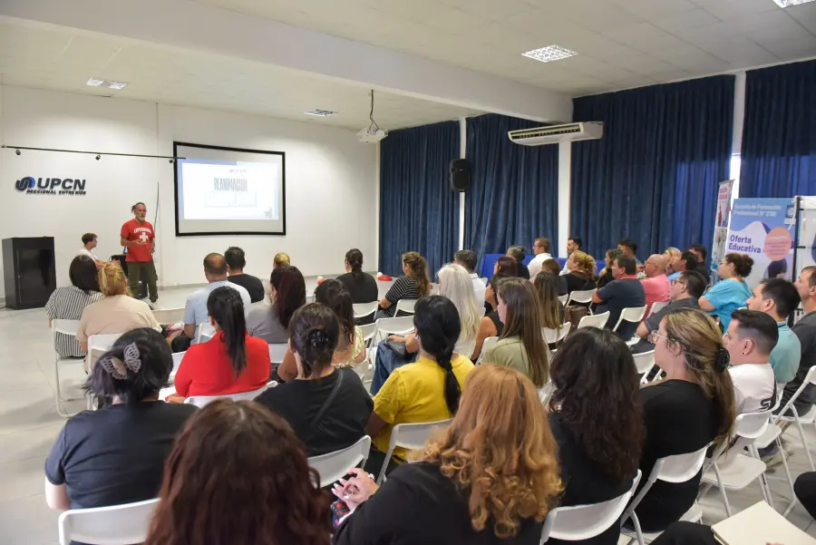 Capacitaciones a estatales entrerrianos (foto UPCN)