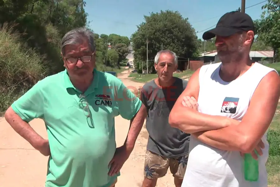 Vecinos del barrio Toma Nueva. Foto: Elonce.