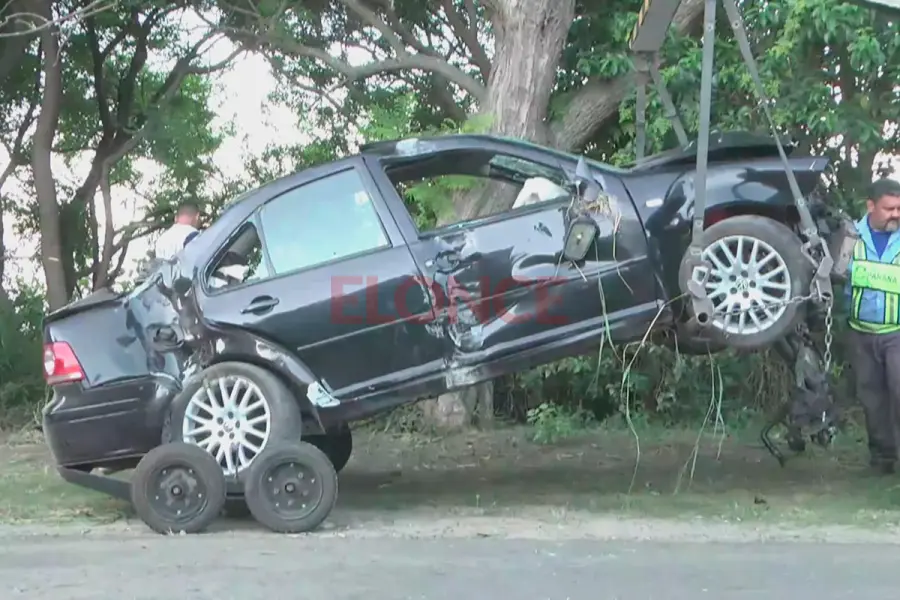 Accidente en avenida Estrada de Paran&aacute; (foto Elonce)