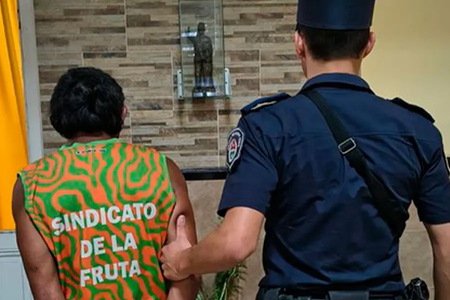 Detenido en Concordia. Foto: Jefatura Departamental de Concordia.