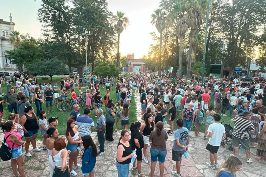 Marcha en pedido de justicia por el crimen de Jerem&iacute;as Monz&oacute;n (fuente Aire de Santa Fe)