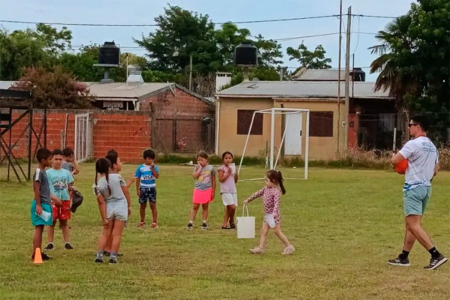 En Villa Paranacito m&aacute;s de 130 chicos disfrutan de las Acciones de Verano