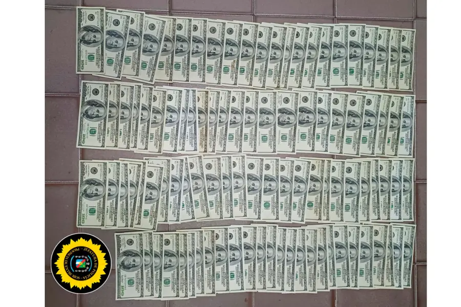 Dinero recuperado por la Polic&iacute;a.