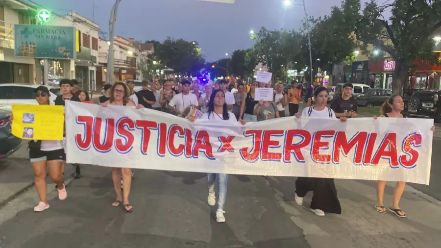 Pedio de justicia por el crimen de Jerem&iacute;as Monz&oacute;n (foto Aire de Santa Fe)