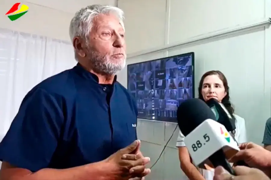Eduardo El&iacute;as, director del Hospital San Blas (foto captura video de FM del &Eacute;xodo)