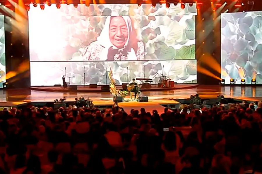 El recital fue en honor a Do&ntilde;a Geroma. Foto: Captura de YouTube.