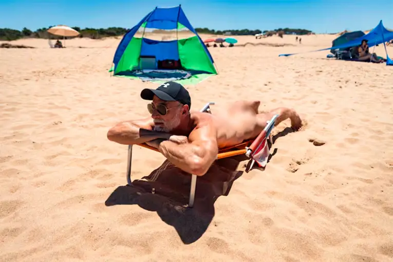 Las playas nudistas ocultas de Argentina y Uruguay que ganan cada vez más seguidores