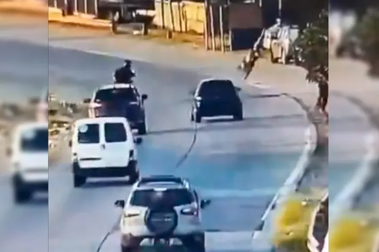 Policía atropelló a un ladrón que intentó robarle a un motociclista