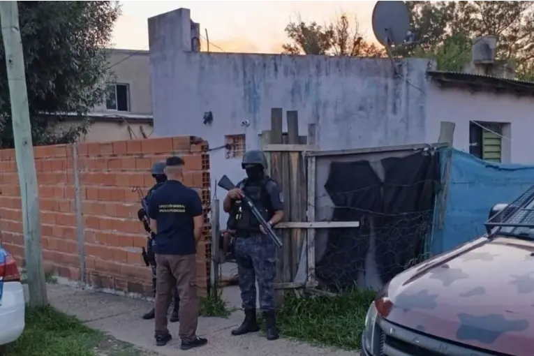 Operativo antidrogas en Concordia: secuestraron estupefacientes y detuvieron a tres personas durante dos allanamientos