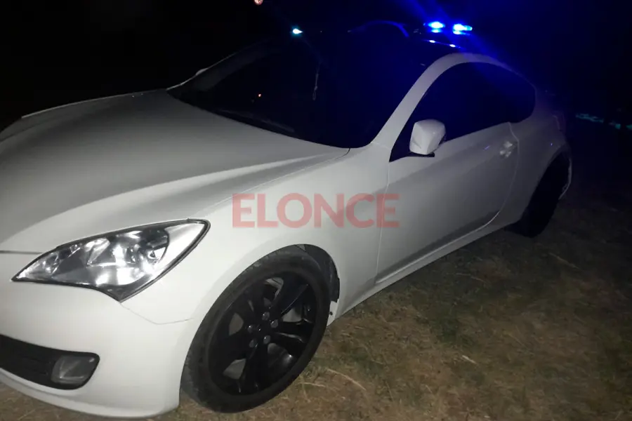 El auto del empresario asaltado.