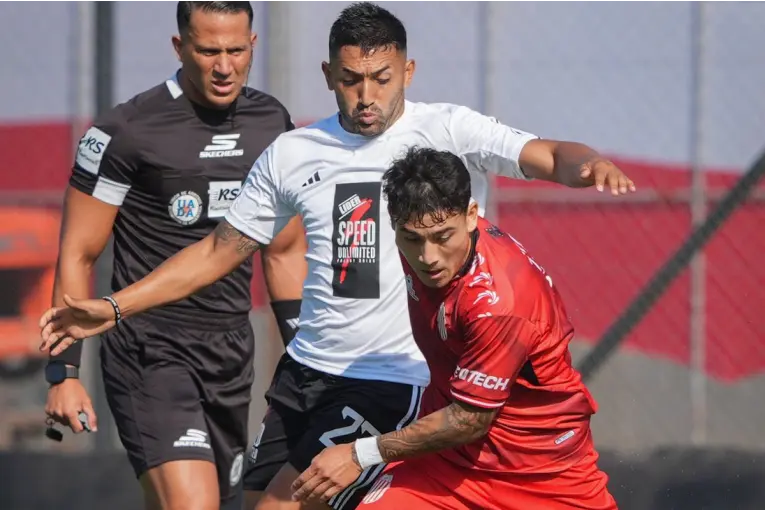 Deportivo Riestra y Barracas Central empataron en un final inesperado