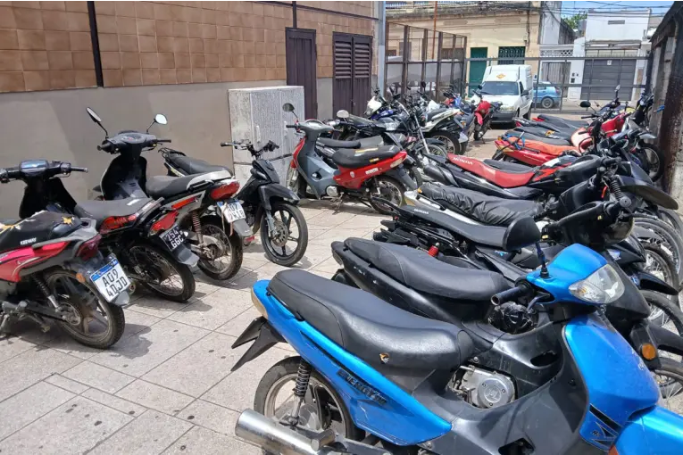Intiman a retirar vehículos retenidos en Concepción del Uruguay: fijan un plazo de 10 días hábiles