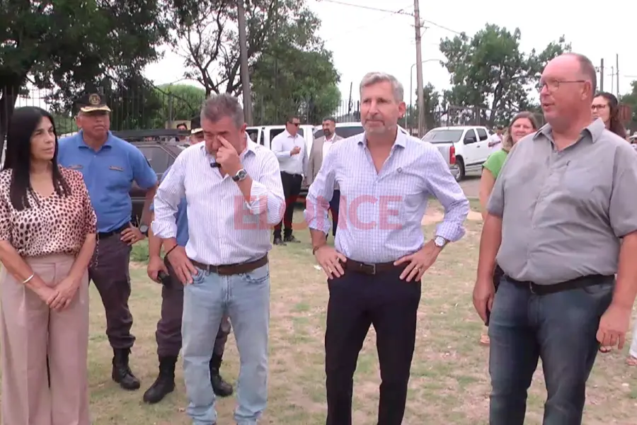 Rogelio Frigerio recorri&oacute; el lugar junto a autoridades. Foto: Elonce.