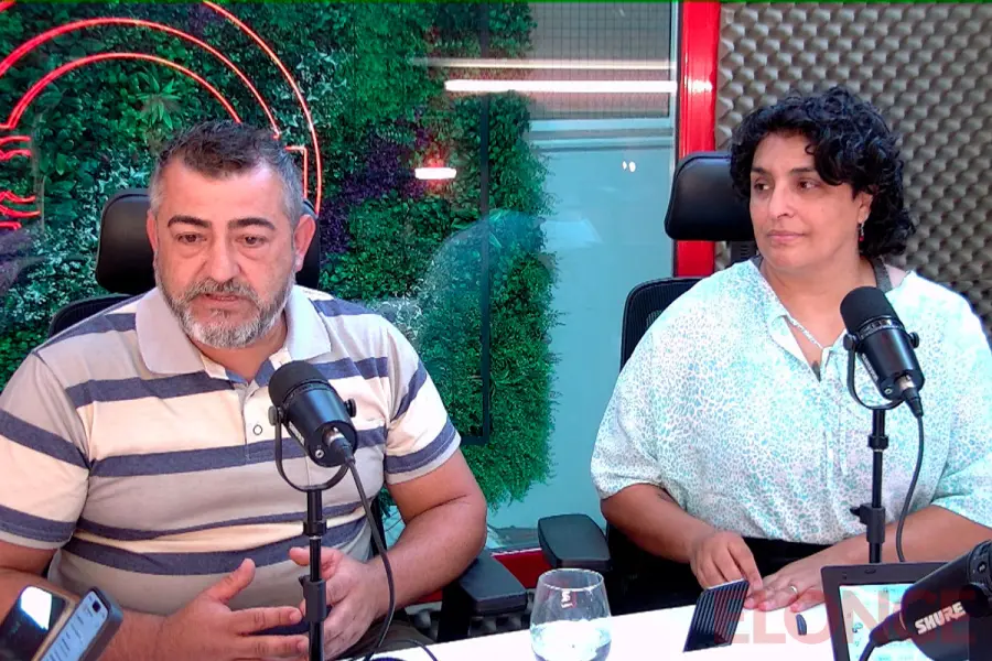 Intendente de Oro Verde, C&eacute;sar Clement y Soledad Sauthier, responsable del &Aacute;rea de Cultura. Foto: Elonce.