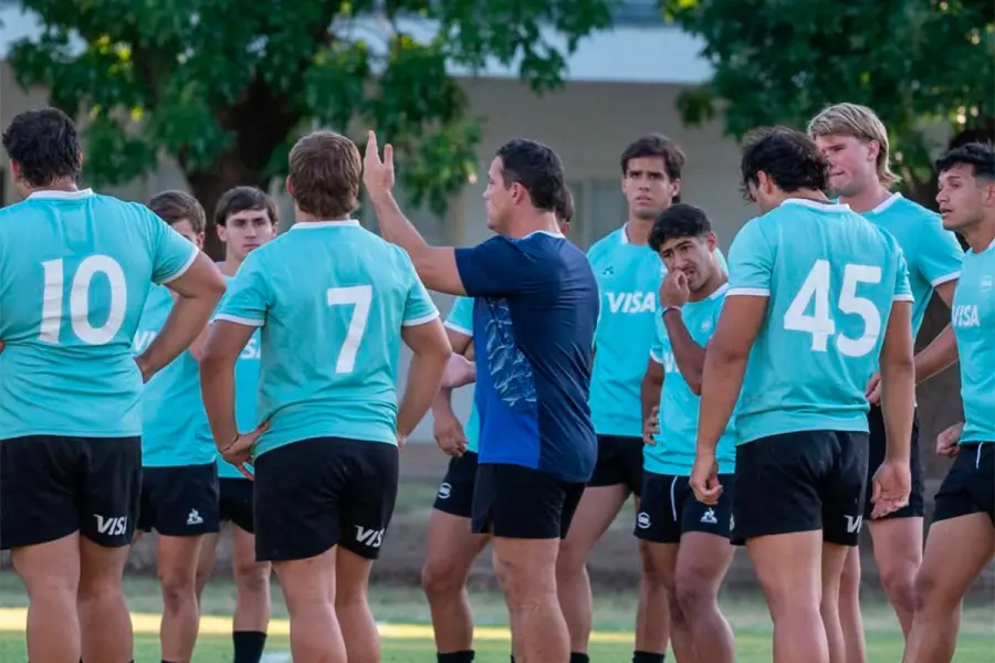 Los Pumitas entrenaron en CAE. Foto: Jano Colcerniani