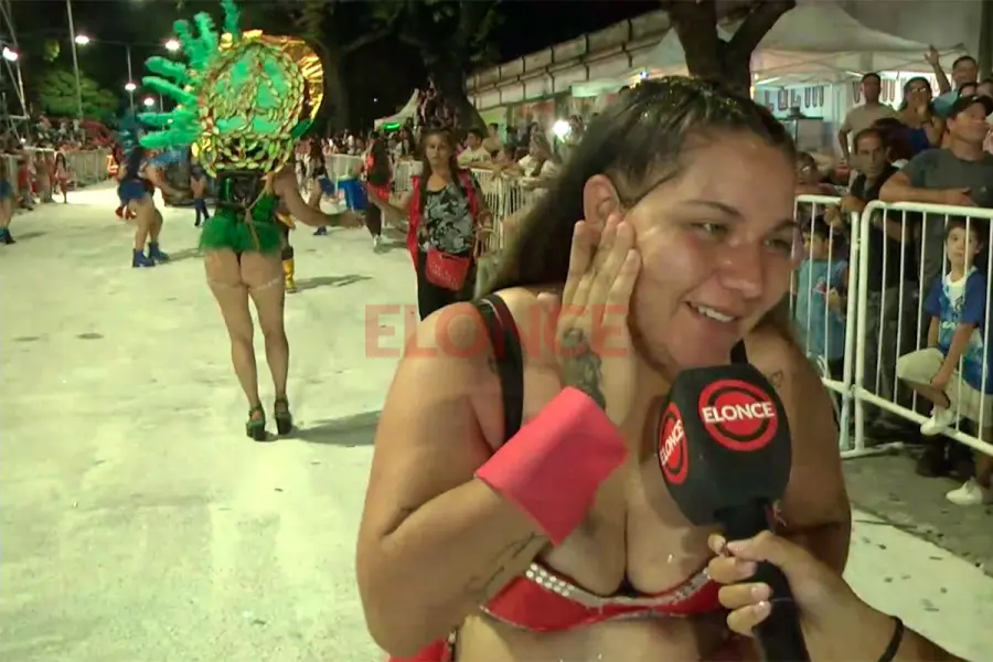 Yamila espera el nacimiento de su nena en marzo y se anim&oacute; a bailar en el Carnaval de Paran&aacute;. Foto: Elonce.