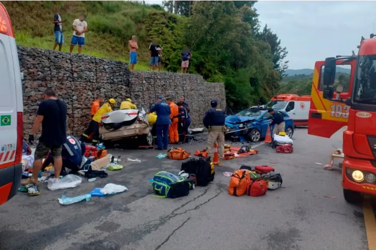Mujer argentina murió y sus hijas sufrieron heridas tras choque en ruta del sur de Brasil
