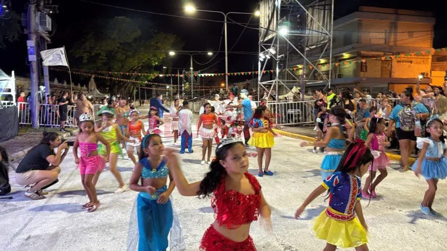 Carnaval de las Infancias "Tracat&aacute;". Foto: Elonce
