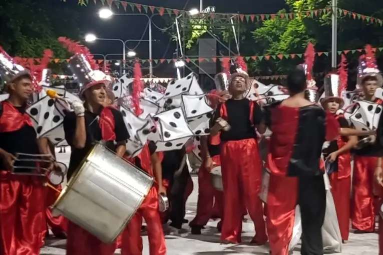 Paraná vivió la tercera noche de competencia de los Carnavales 2026