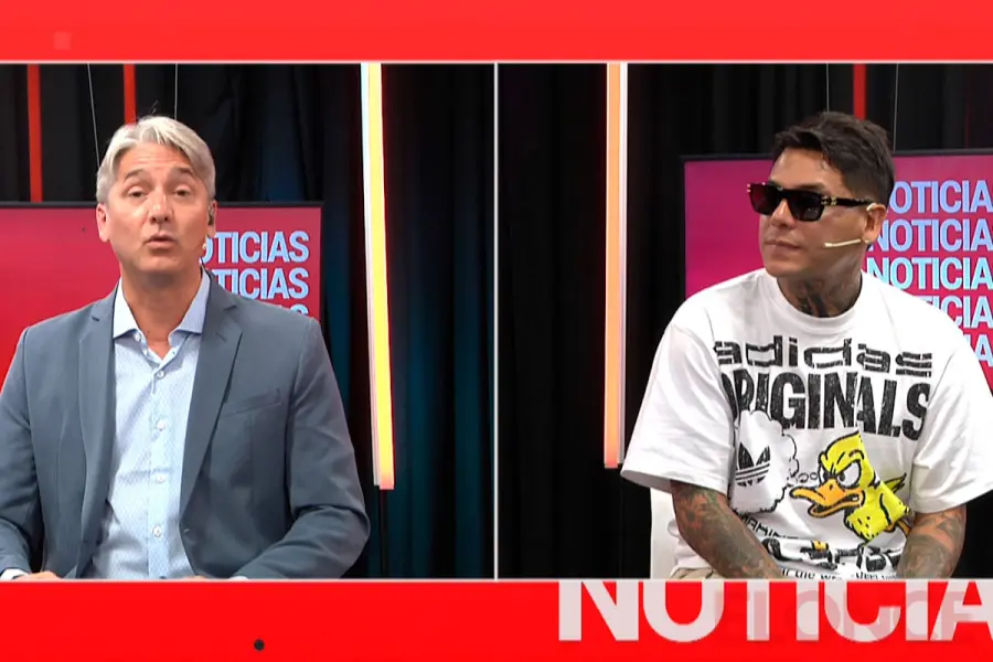 Uriel Lozano visit&oacute; los estudios de Elonce. Foto: Elonce.