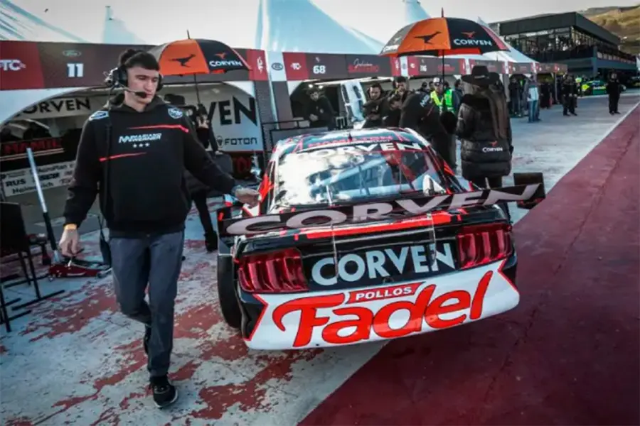 Valent&iacute;n Brus<b>a</b> volvi&oacute; a trabajar con Werner y es el ingeniero de pista del entrerriano. (D. Barischpolski)