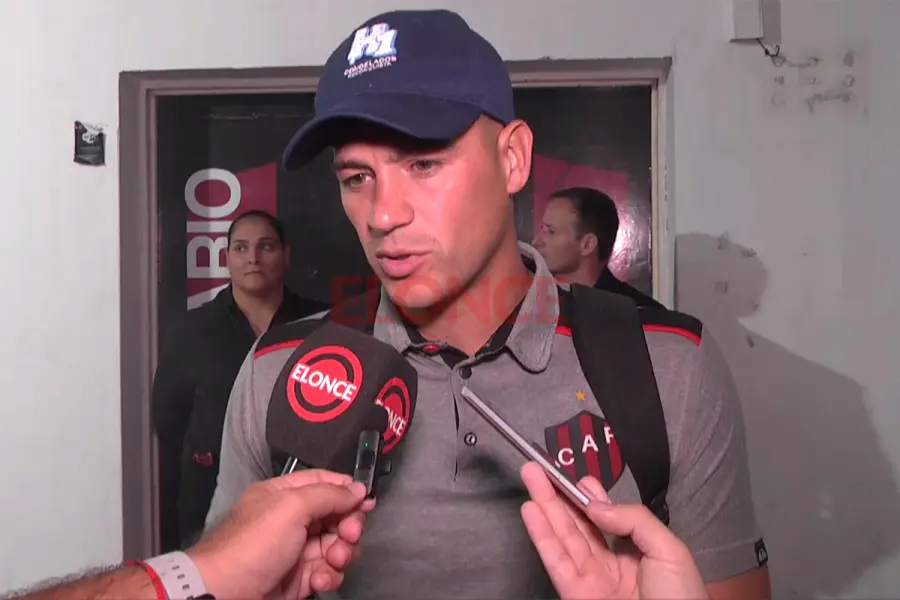 El capit&aacute;n Alan Sosa hizo un balance del partido. Foto: Elonce.