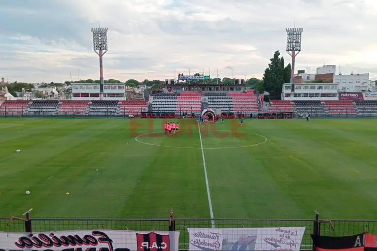 Patronato busca hacerse fuerte en el Grella: empata sin goles con Gimnasia y Tiro