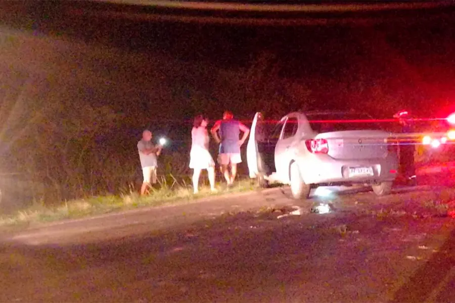 Se desprendi&oacute; un acoplado de una camioneta y caus&oacute; un choque con vuelco