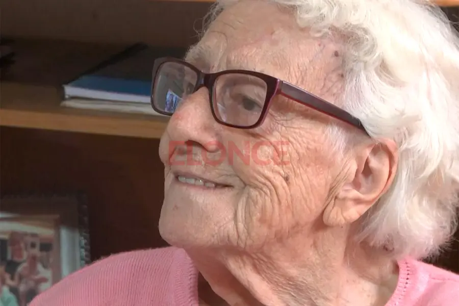 Elvira Rosa Colombani celebr&oacute; sus 104 a&ntilde;os- Elonce