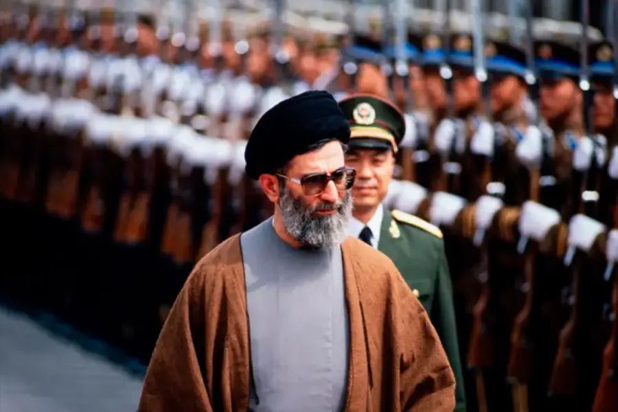 Jamenei en Pek&iacute;n en 1989 antes de convertirse en l&iacute;der supremo. (Getty Images)