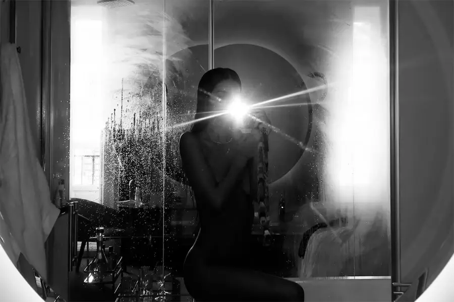 La sensual foto de Zaira nara frente al espejo: &ldquo;Fr&iacute;o afuera&rdquo;