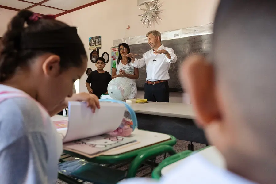 Frigerio inaugur&oacute; el ciclo lectivo en Villa Paranacito (foto Gobierno de Entre R&iacute;os)