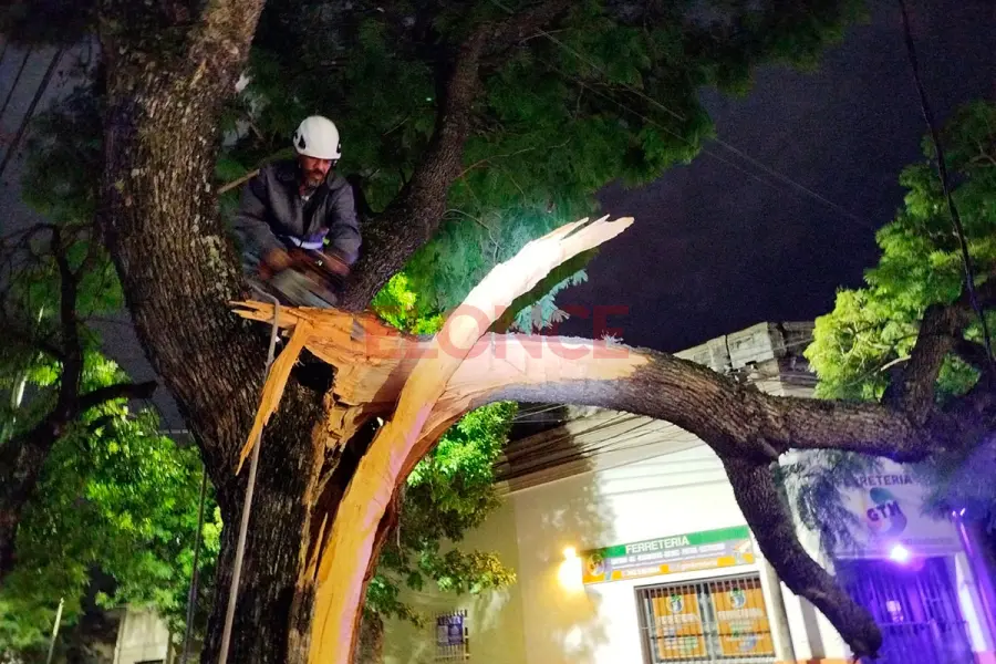 Llueve en Paran&aacute; (foto Elonce)