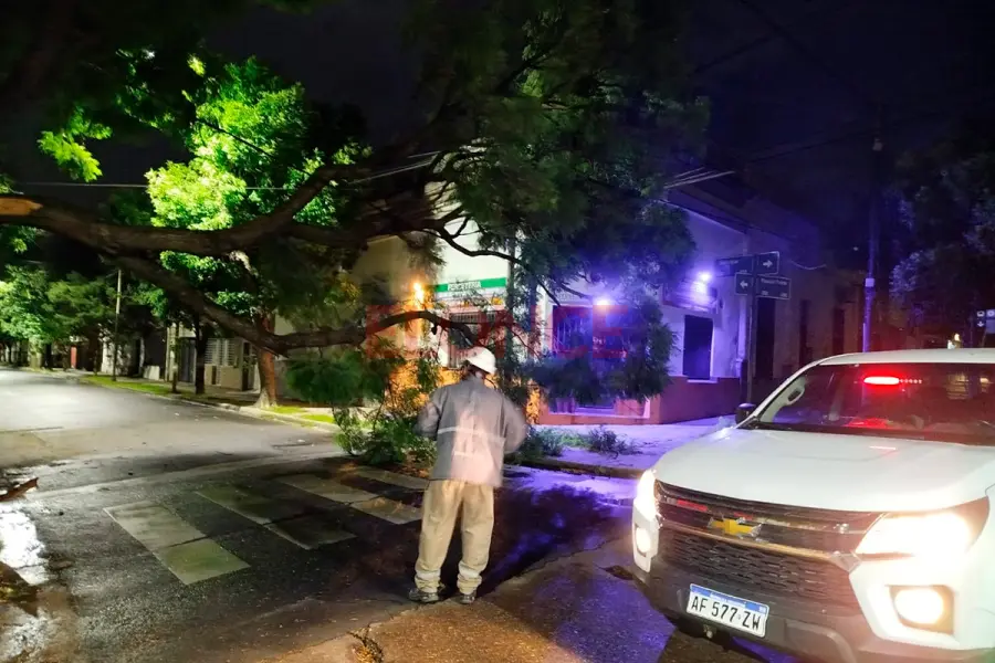 Llueve en Paran&aacute; (foto Elonce)