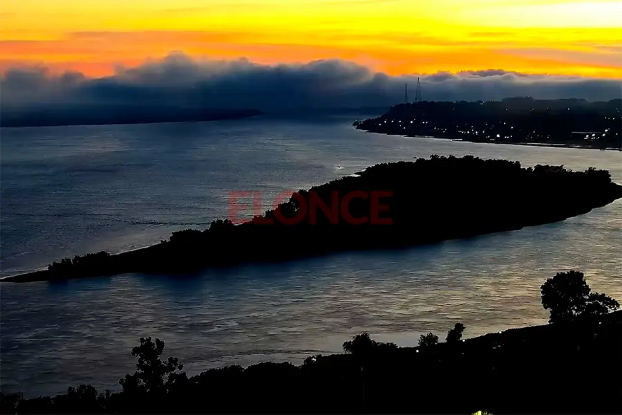 Manto de neblina cubri&oacute; Paran&aacute;: las fotos