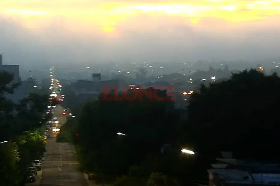 Manto de neblina cubri&oacute; Paran&aacute;: las fotos