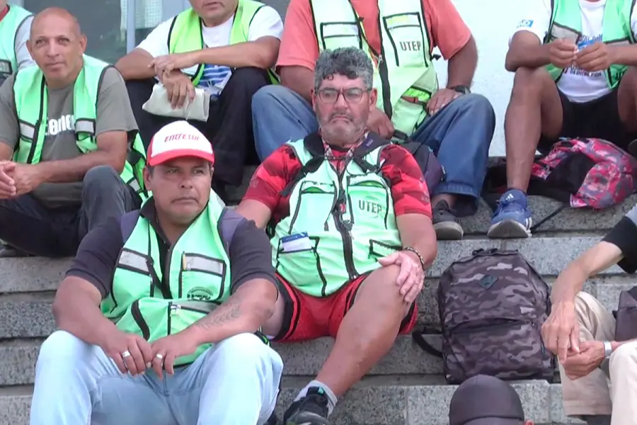 Tarjeteros en la Municipalidad.