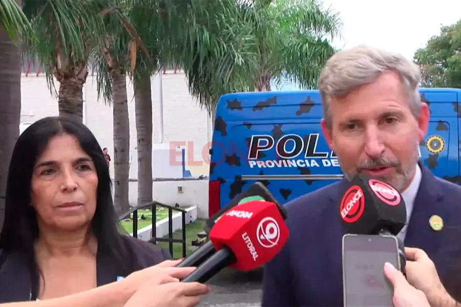 El gobernador Rogelio Frigerio encabez&oacute; el acto. Foto: Elonce.