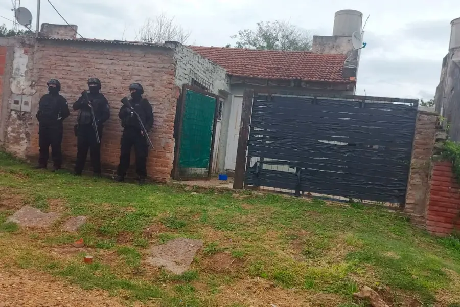 Allanamientos en Barrio Jaureche.