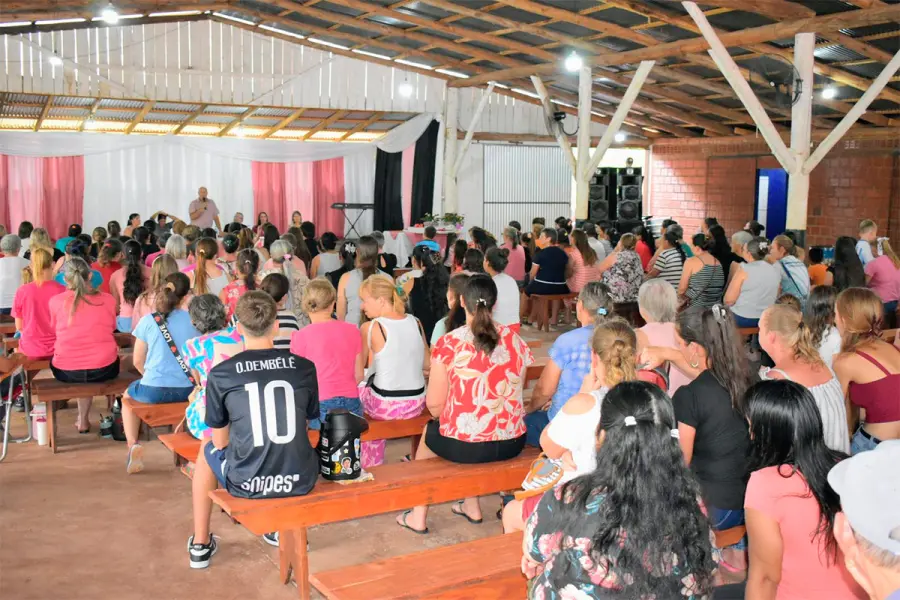 Pol&eacute;mica por festejo del D&iacute;a de la Mujer (foto Municipalidad de Colonia Aurora)