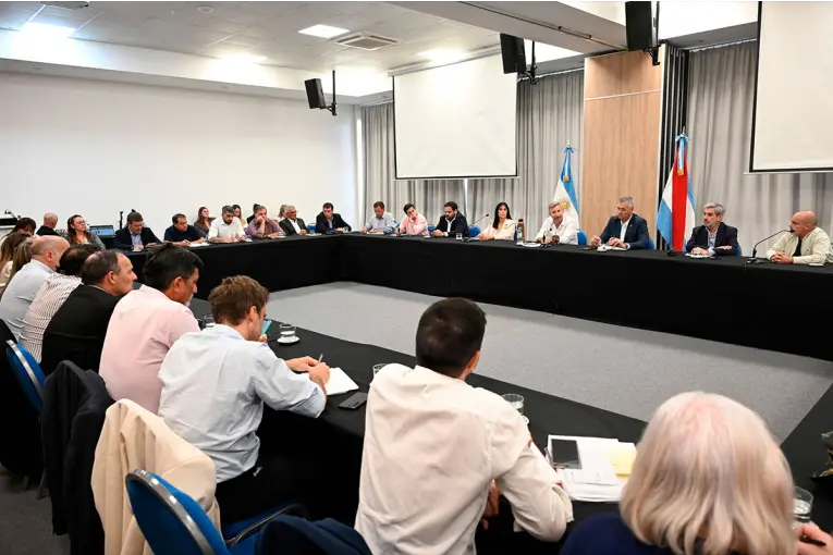 El gobernador encabezó reunión con legisladores para avanzar en la reforma previsional