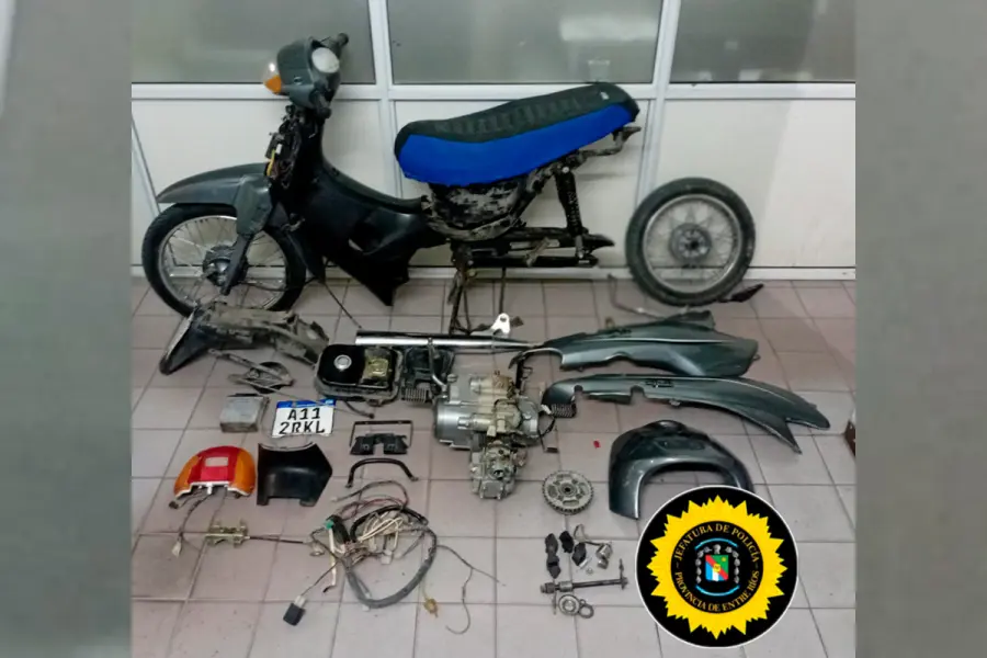 La moto desguazada (foto Polic&iacute;a de Entre R&iacute;os)