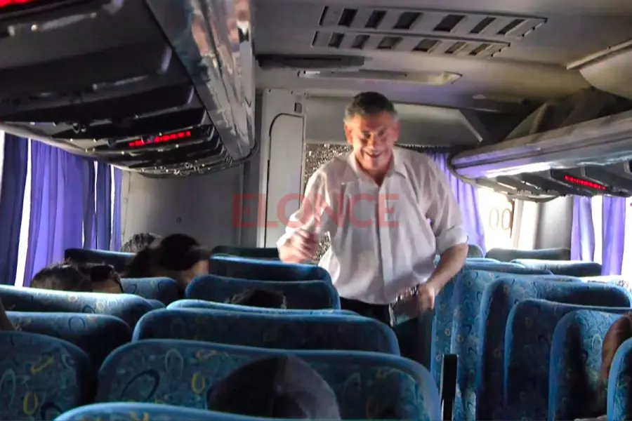 Pipo, vendedor de la terminal. Foto: Elonce.