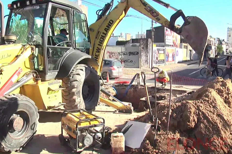 Obras sobre calle Italia (foto Elonce)