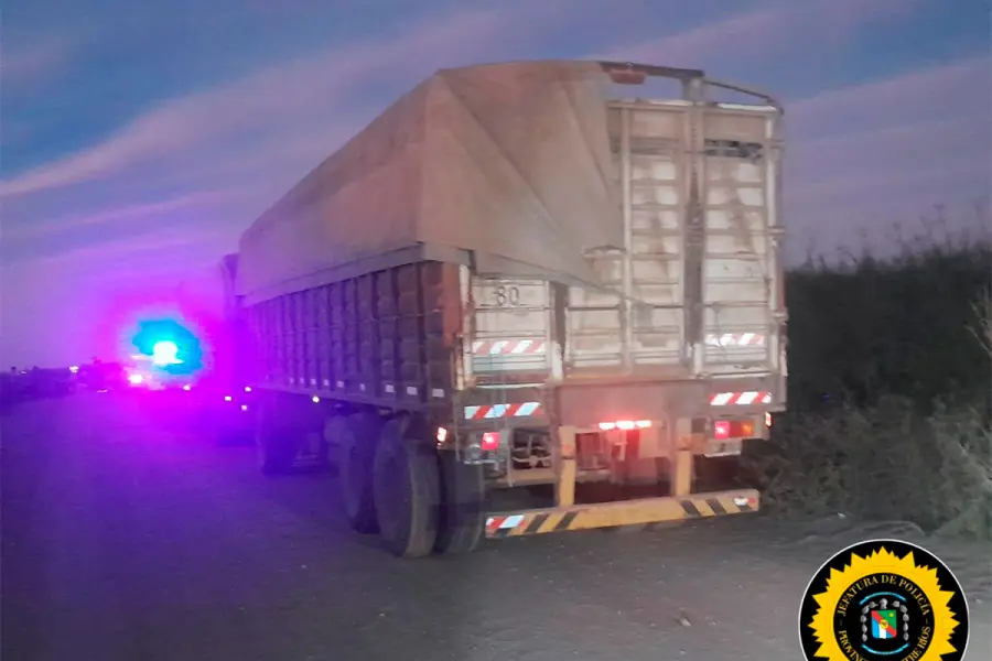 Fatal accidente en camino rural cercano a Aranguren (foto Polic&iacute;a de Entre R&iacute;os)