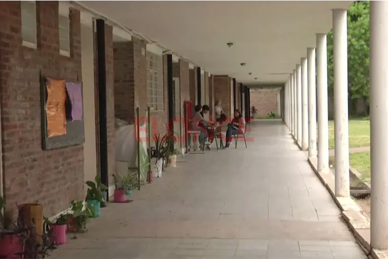 Escuela Baxada del Paraná es beneficiaria de la campaña "A estudiar se ha dicho"