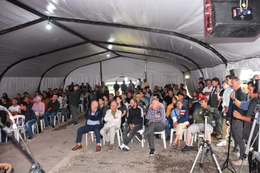 Fiesta Nacional de la Apicultura (foto Municipalidad de Maci&aacute;)