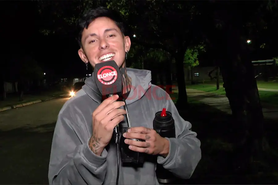 Enzo cant&oacute; en vivo para el Elonce.