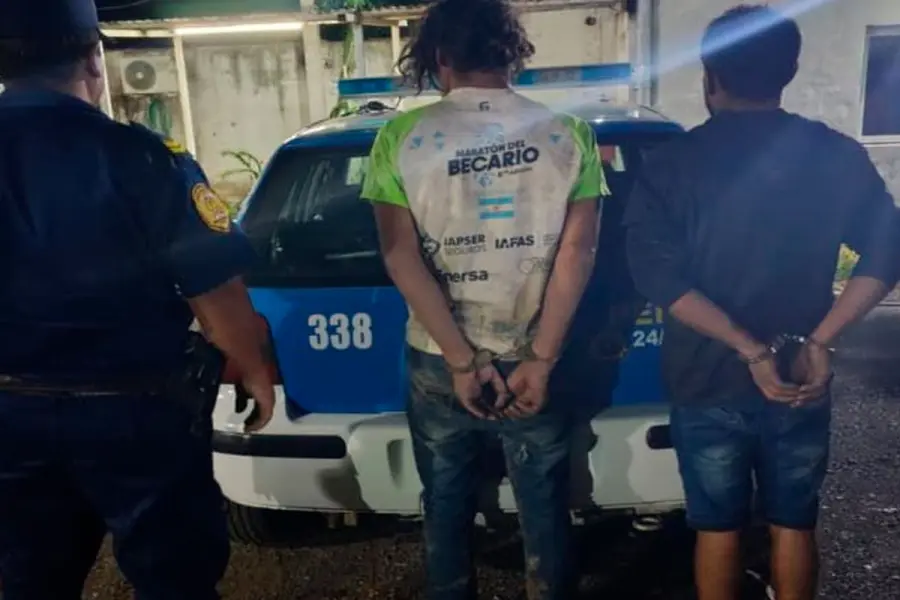 Detenidos por robar en el corral&oacute;n municipal.